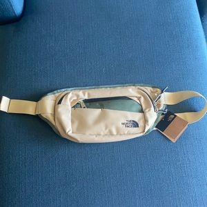 NWT North Face Fanny Pack